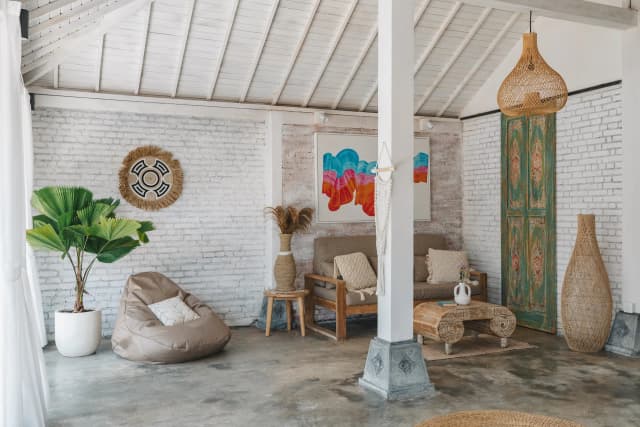 Villa Satu interior and grounds, photo 4 of 12