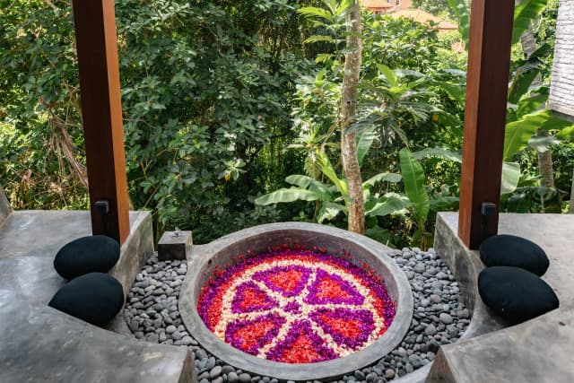 Villa Sembilan interior and grounds, photo 7 of 12